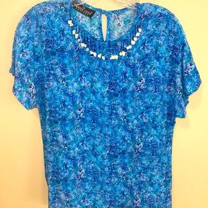 Lovely Carole Little short sleeved blouse